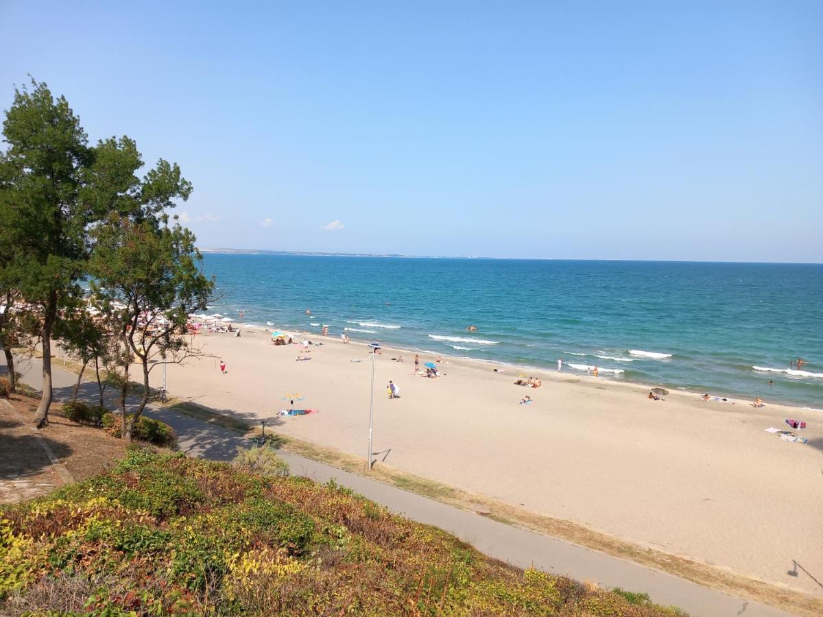 Sea Central Apartment Burgas Zewnętrze zdjęcie